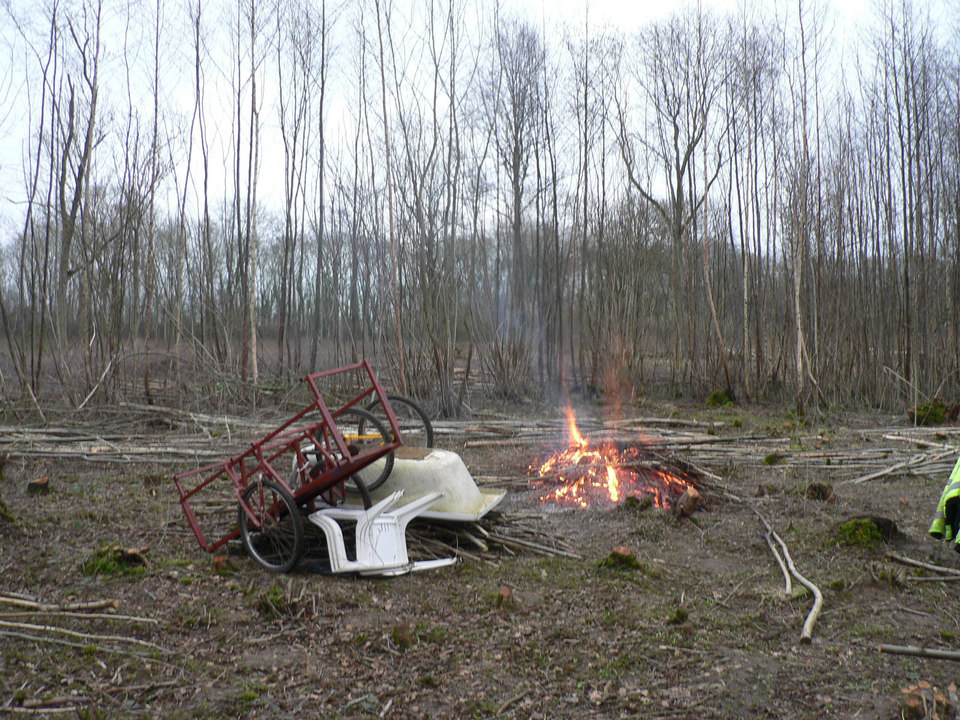 select left of pic for previous, right for next, top for index